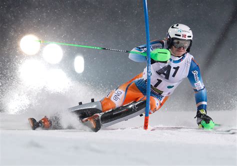 Norwegian teen sensation wins Schladming night slalom | Skiracing.com