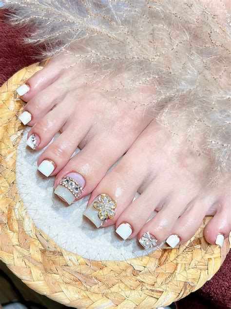 nail chan trang da  dep va  tuong