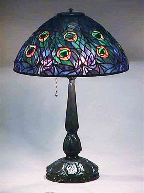16″ PEACOCK | Tiffany Lamps