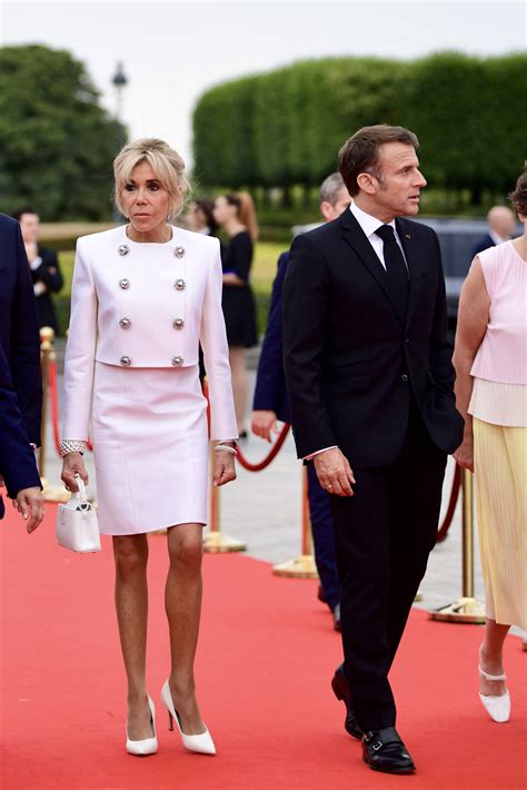 Condenadas dos mujeres por difundir el bulo de que Brigitte Macron era