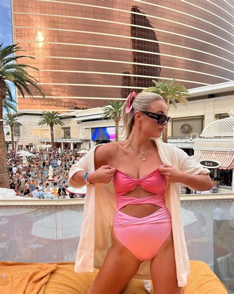 18+ Chic Vegas Pool Party Outfits for Next-Level Aesthetic!