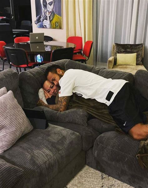 'Smashing Mommy' – Neymar Breaks The Internet With Latest Instagram Post