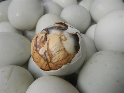 discover balut  unique filipino delicacy