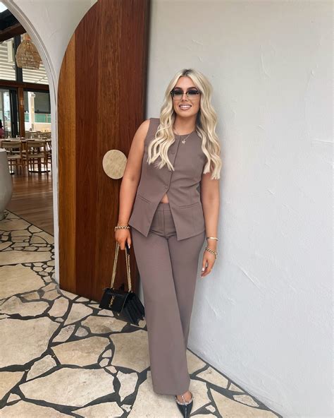 claudia rose | Incase you didn’t know it’s my birthday 👸🏼 | Instagram