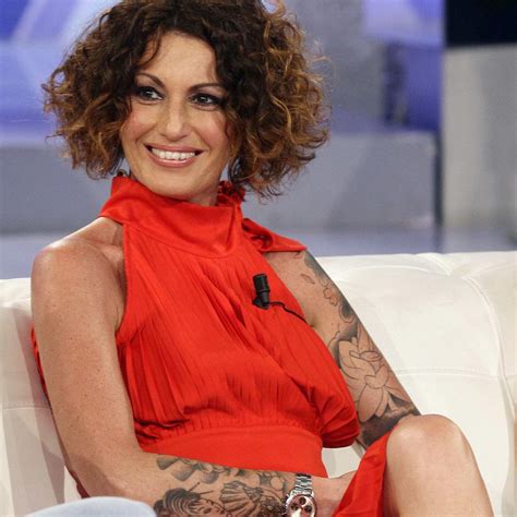 Chiara Ferragni vende casa (da 25 milioni), Cecilia Rodriguez è incinta