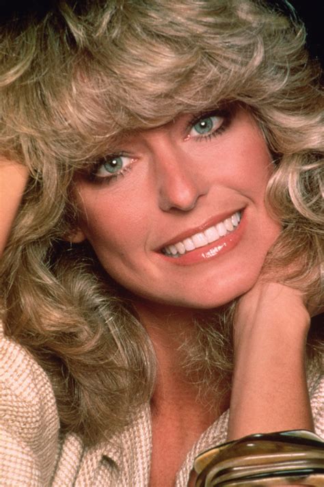 The Real Story Behind Farrah Fawcett’s Iconic Swimsuit Poster | The