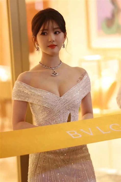 sexy photo  zhao lusi bulgari event imedia