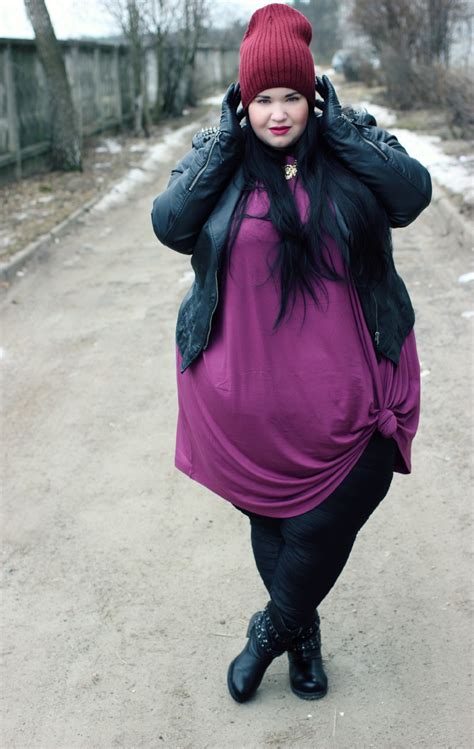 Fat Girl Selfies: chubby-bunnies: http://www.queen-plus.com/