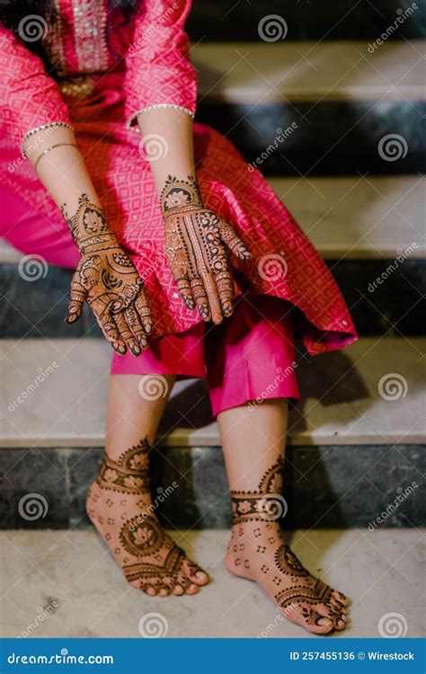 Indian Bride Showing Hands Mehndi Design Stock Photo - Image of ...