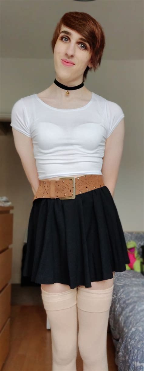 Cuddles to all the sweeties sorting by new. Do I look passable in the