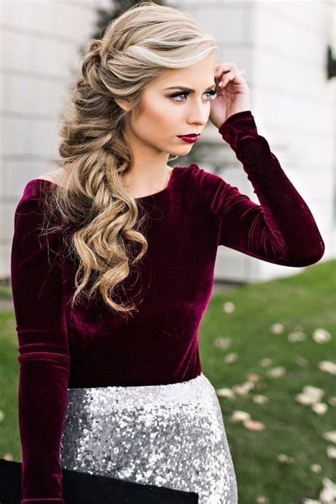 18 Elegant Hairstyles for Prom 2020