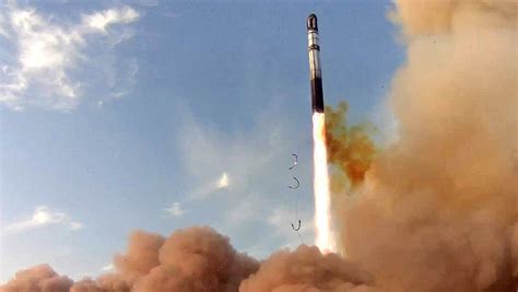 Досегашните изстрелвания на сателити с руски ракети се поемат от ...