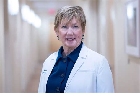 Breast Cancer Doctors, Surgeons, and Other Experts | Memorial Sloan