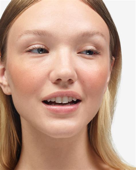 Cloud Paint – Glossier