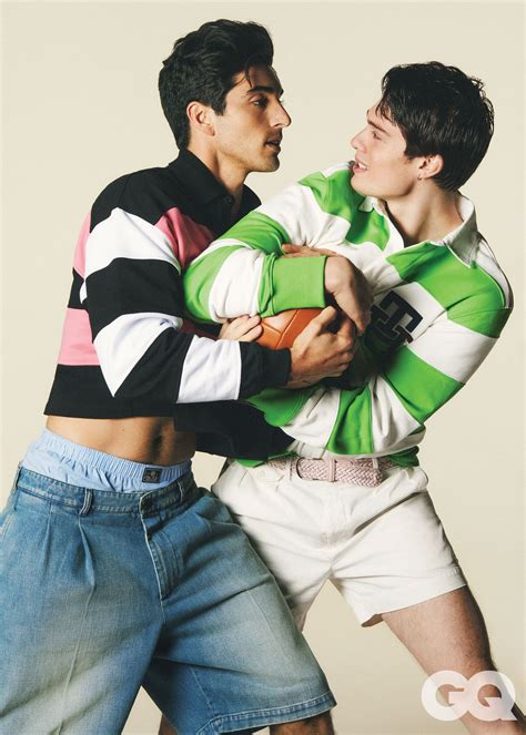 Taylor Zakhar Perez y Nicholas Galitzine hablan sobre Red, White