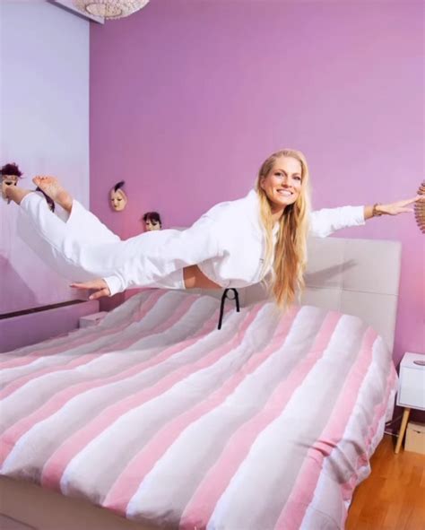 Sara Vickers Feet Sexy Feets - Celeb Feets