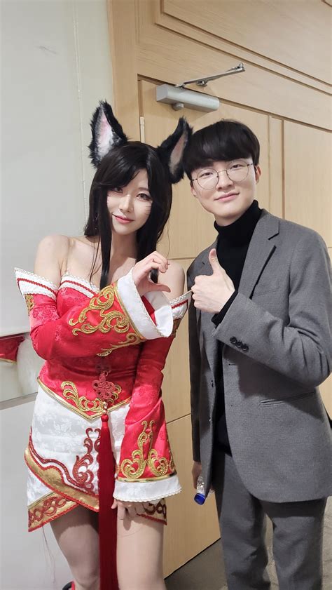 Faker and Ahri ~Cosplay by @nariddyang : r/faker