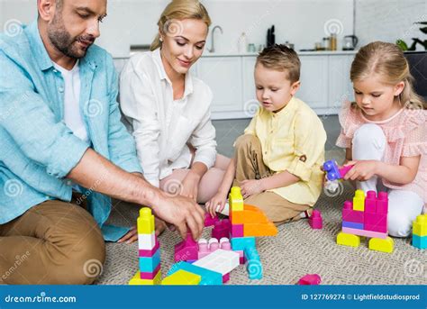 Сгенерировать фото ребенка по фото родителей бесплатно