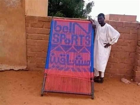 بتوجيهات من ناصر الخليفي .. "بين سبورت" تكرم سوداني نسج اسم القناة علي