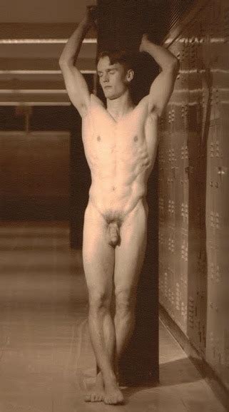 fullfrontalunknownmen.tumblr.com - Tumbex