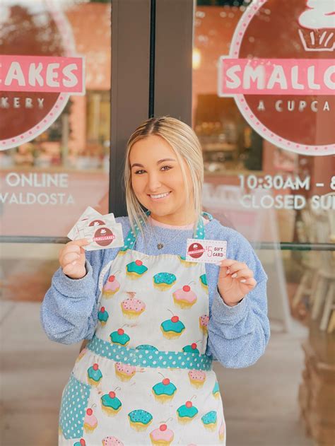 Smallcakes Cupcakery