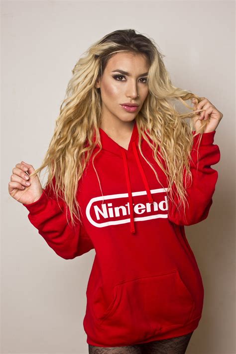 TW Pornstars - Marcela Moss. Twitter. Hola 🕹️🎮. 10:44 PM - 5 Dec 2019