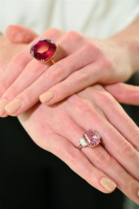 Dubai Diamond Exchange and Sotheby's Unveil World's Largest Ruby and