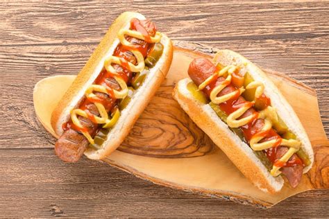 Хот-дог на гриле – простой и вкусный рецепт, как приготовить пошагово