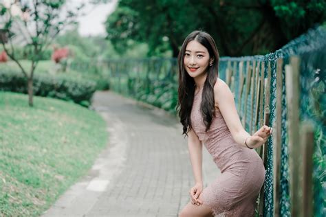 4K, Asian, Bokeh, Pose, Hands, Brunette girl, Glance, Fence, HD