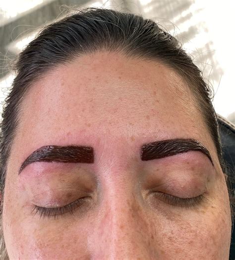 Clients are switching to classic eyebrow threading for better results 8