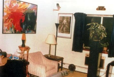 What the Police Found: The Most Disturbing Jeffrey Dahmer Crime Scene Photos Graphic - bxae9i7