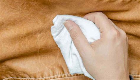 Leather Conditioner. An All You Need To Know Guide. - Leathercrafttoolbox