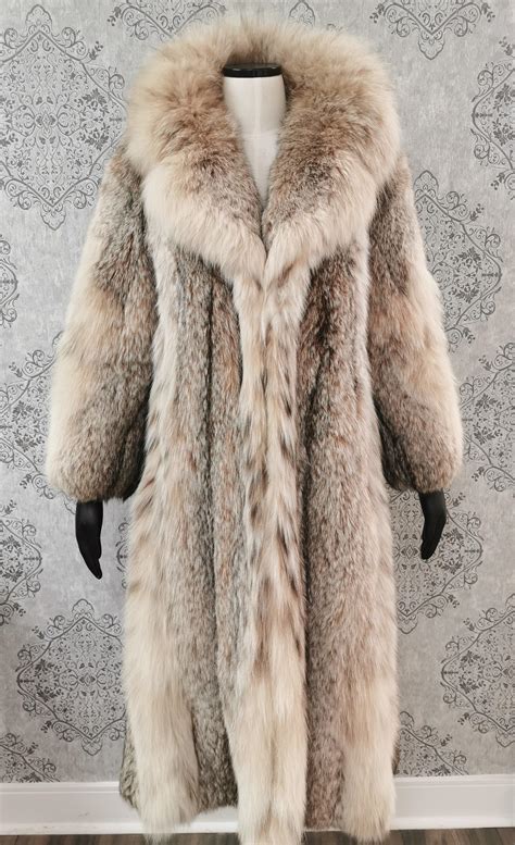 Brand new Canadian Lynx Fur Coat (Size 12 - M) For Sale at 1stDibs