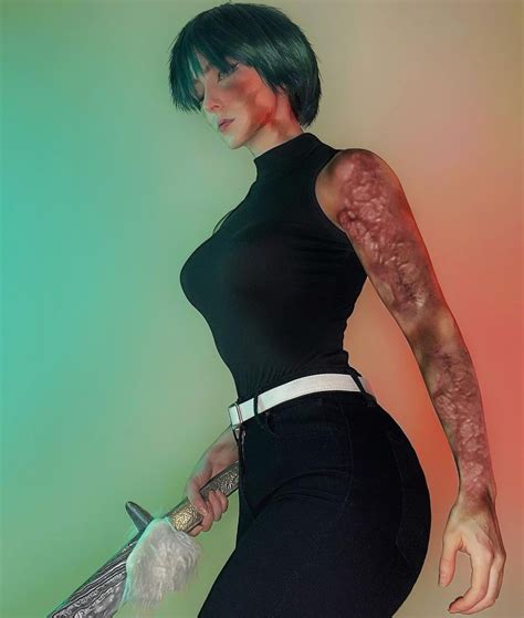 Jujutsu Kaisen: Maki Zenin aparece en un brutal y sensual cosplay hecho