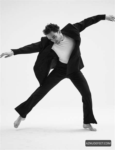 LAURIE DAVIDSON Feet - AZNudeFeet Men