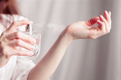 Natural Perfume for the Health-Conscious: Clean Scents Without Comprom