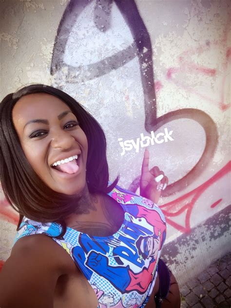 TW Pornstars - Josy Black (XXX). Twitter. OMG dieser PIMM*L, wo soll