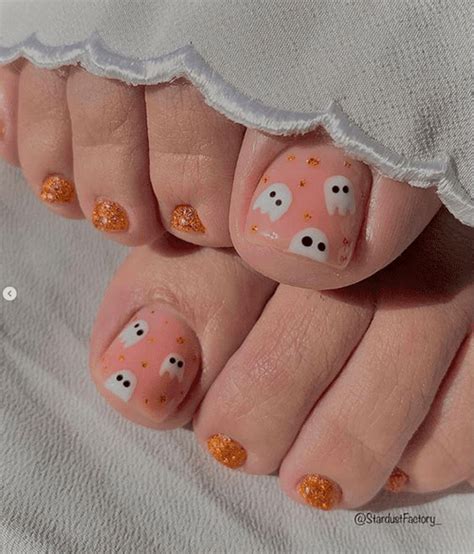 Cute & Creepy Halloween Toenail Art Ideas For 2024 | Fabulous Nail Art ...