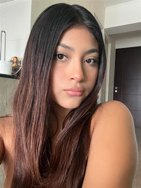 Juicy lips : r/AsianHotties