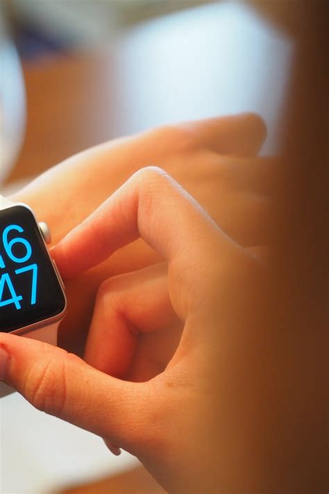 stock photo  apple apple   armbandsur