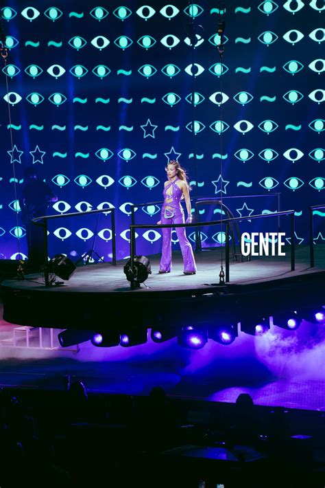 Las 12 mejores fotos de los increíbles shows de Emilia Mernes – GENTE