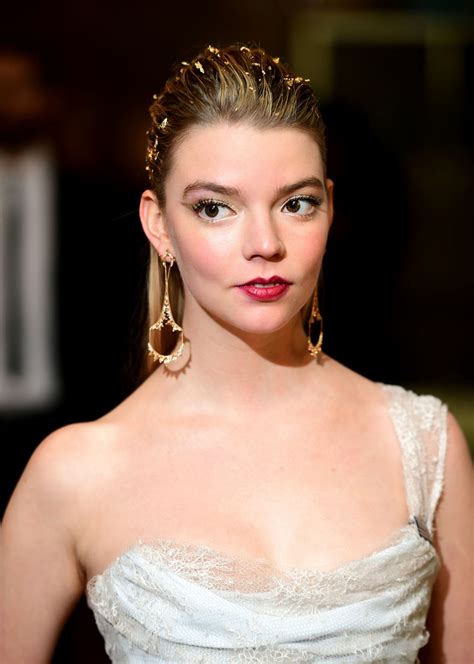 Anya Taylor Joy 2021 Critics Choice Awards Portraits - vrogue.co