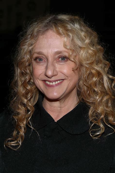 Download Award-winning actress Carol Kane flaunting her signature curly
