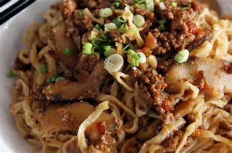 mama hos kitchen offers hakka dishes kuali