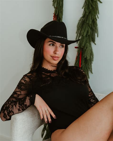 Jasmin Glover 🤎 (@jasminalysee) • Instagram photos and videos