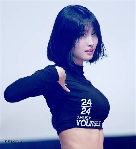 Momo : r/kpics