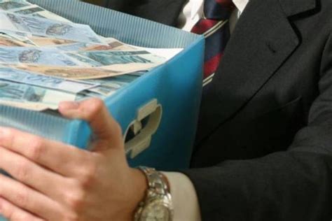 salario medio mundial    mil segundo oit exame