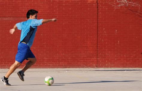 torneig amistos de futbol fundacio ateneu sant roc
