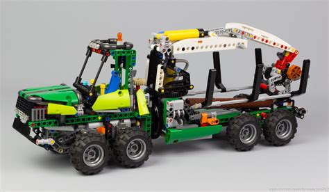 42080 Model C – Forwarder – Nico71's Technic Creations