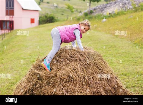 Child Outdoor Activity Stock Photo - Alamy